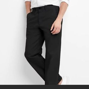 GAP Original Khakis in Relaxed Fit (True Black)